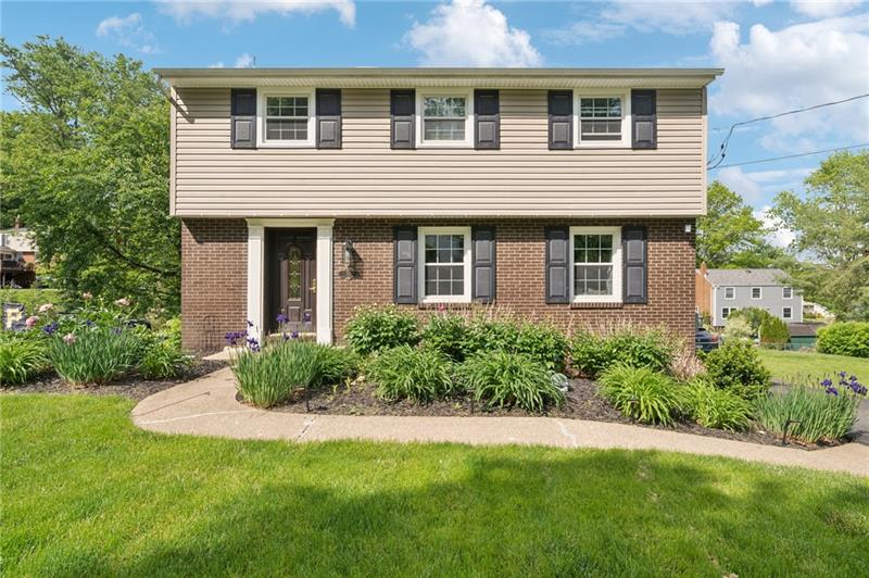282 Carmell Dr. Pittsburgh, PA 15241